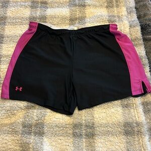 Under Armour drawstring shorts • size medium